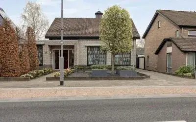 Twee-onder-één-kap te koop: Godfried Schalckenstraat 23, Hondenhei Made