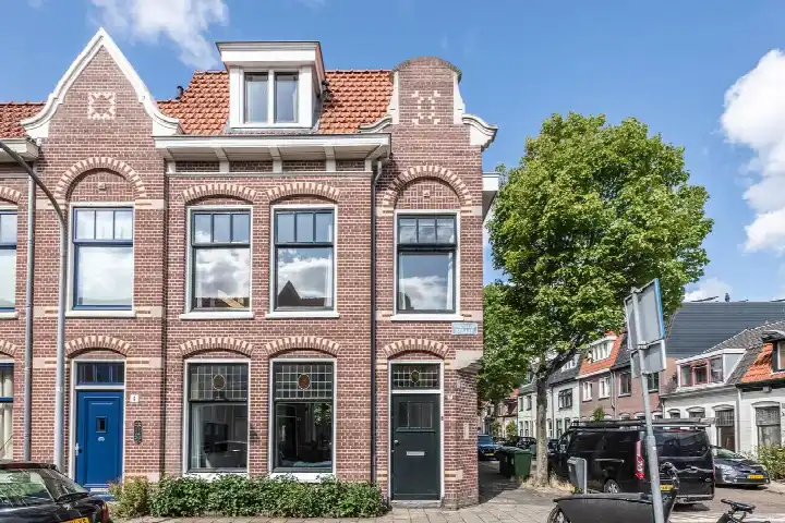 Hoekwoning te koop: Goltziusstraat 2, Kleverpark-zuid Haarlem