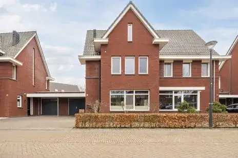 Tussenwoning te koop: Gording 48, Eikenheuvel Uden