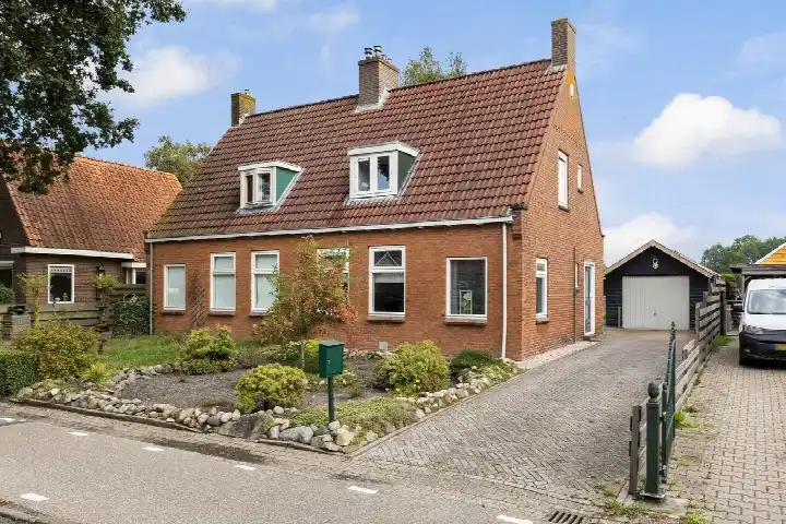 Twee-onder-één-kap te koop: Gorredijksterweg 64, Jubbega Jubbega