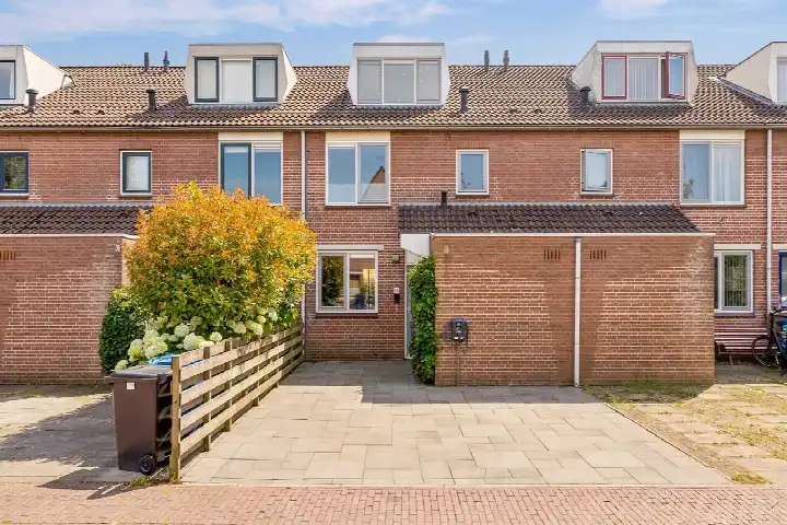 Tussenwoning te koop: Goudsbloem 54, Odijk Odijk