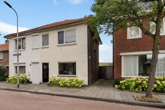 Twee-onder-één-kap te koop: Goudsbloemstraat 17, Ribbelt-Ribbelerbrink Enschede