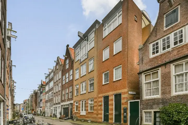 Apartment for sale: Goudsbloemstraat 71, Driehoekbuurt Amsterdam