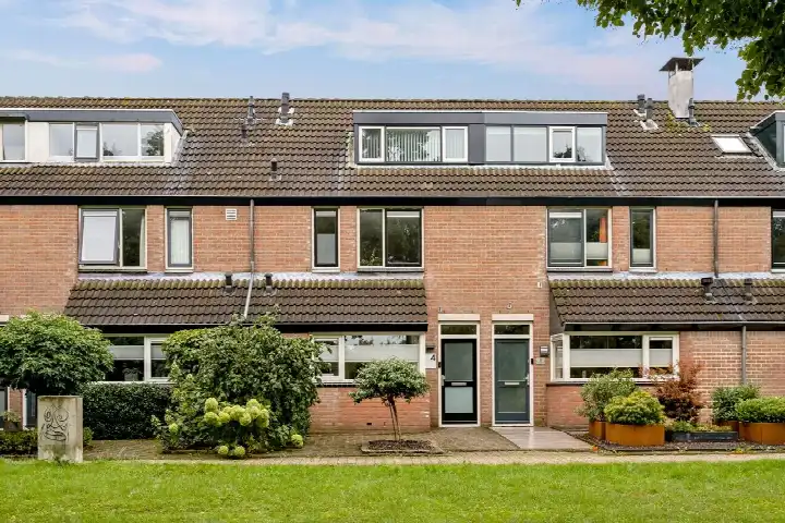 Tussenwoning te koop: Goudsmedengilde 4, Gilden Houten