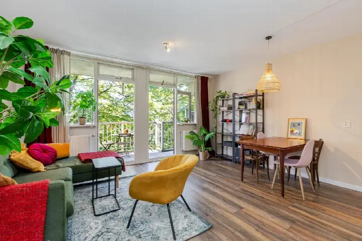 Studio te koop: Graaf Balderikstraat 141, Oude Noorden Rotterdam