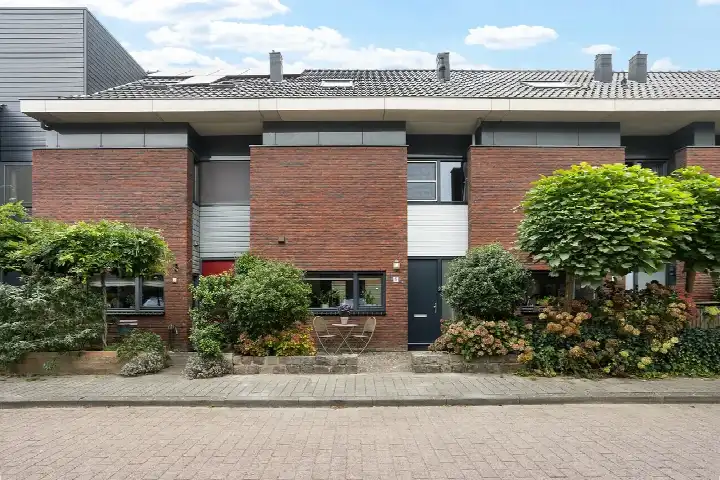 Tussenwoning te koop: Graaf Gerolf 5, Bovenweg Huizen