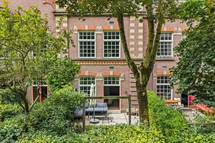 Tussenwoning te koop: Graaf Hendriklaan 27, Juliana van Stolberg Amersfoort