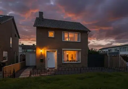 Detached house for sale: Graaf Reinaldstraat 25, Lobith Lobith