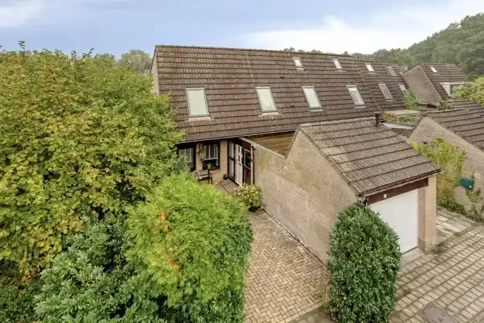Corner house for sale: Graafschap 63, Baggelhuizen Midden Assen