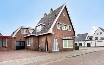 Twee-onder-één-kap te koop: Graafseweg 612, Alverna Wijchen