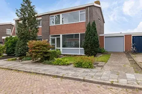 Terraced house for sale: Grachtstraat 10, Winsum Zuid - West Winsum (Gr)