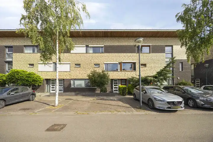 Tussenwoning te koop: Graskamp 21, Grasrijk Eindhoven