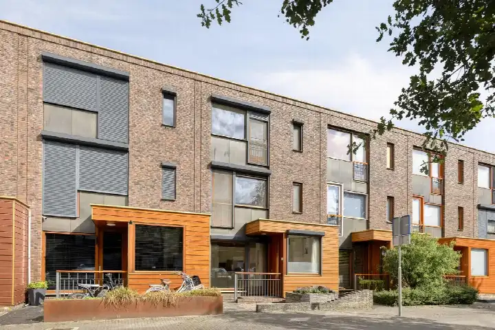 Tussenwoning te koop: Graspol 21, Grasrijk Eindhoven