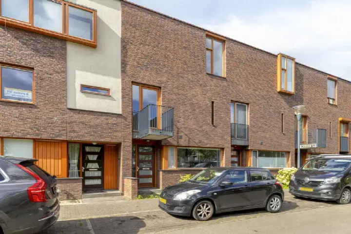 Tussenwoning te koop: Grasvogel 3, Grasrijk Eindhoven