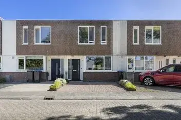 Tussenwoning te koop: Greinerstraat 24, De Hunze Groningen