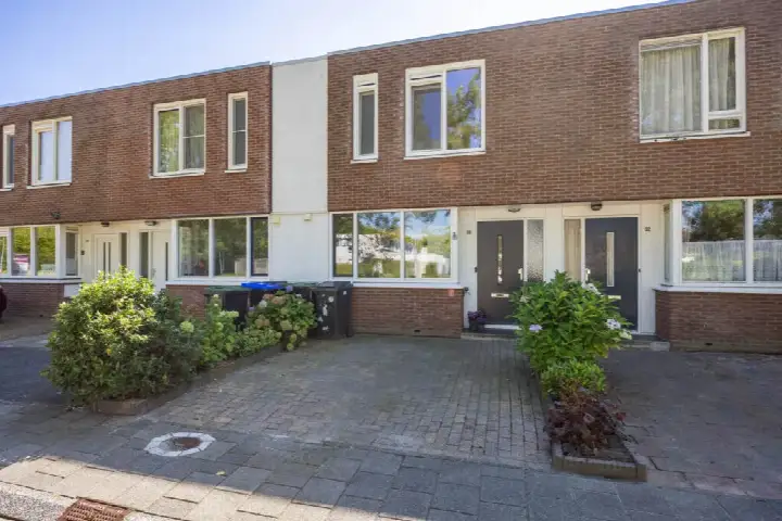 Tussenwoning te koop: greinerstraat 30, De Hunze Groningen