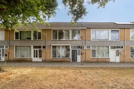 Terraced house for sale: Griegstraat 112, Heikant Noord-Oost Tilburg