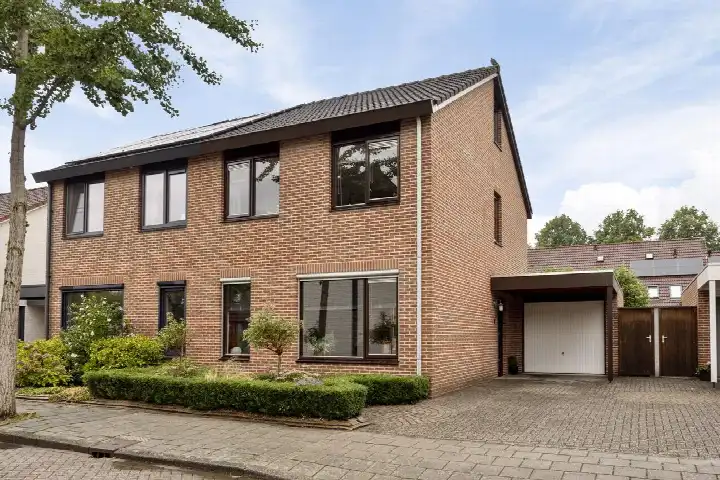 Twee-onder-één-kap te koop: Grimberghoek 49, Helmerhoek-Noord Enschede