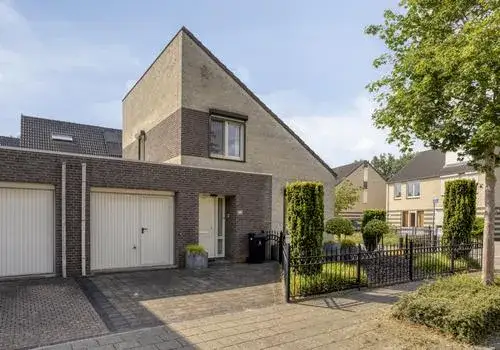 Twee-onder-één-kap te koop: Grindbank 24, Martin Giessen-Bosstraat Swalmen