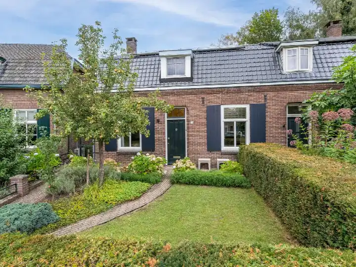 Semi-detached for sale: Grinsel 31, Den Dungen Den Dungen