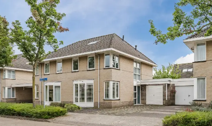 Tussenwoning te koop: Groen van Prinstererlaan 15, Veghel Zuid 1 Veghel