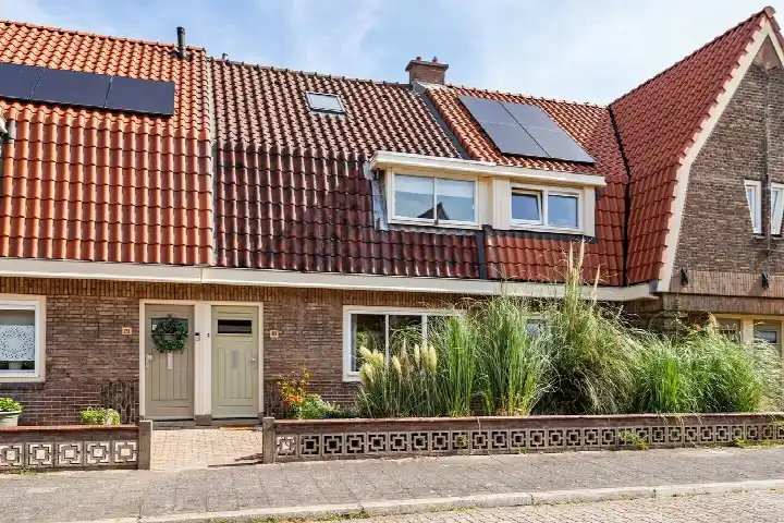 Tussenwoning te koop: Groen van Prinstererstraat 19, Egelantierstraat, Mariëndaalstraat e.o. Utrecht