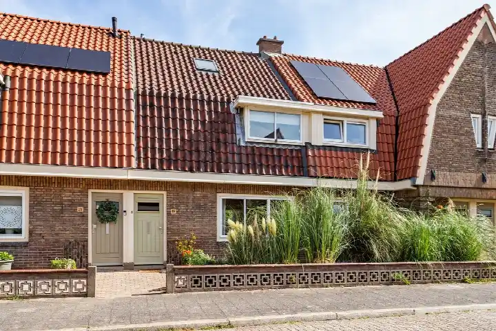 Terraced house for sale: Groen van Prinstererstraat 19, Egelantierstraat, Mariëndaalstraat e.o. Utrecht