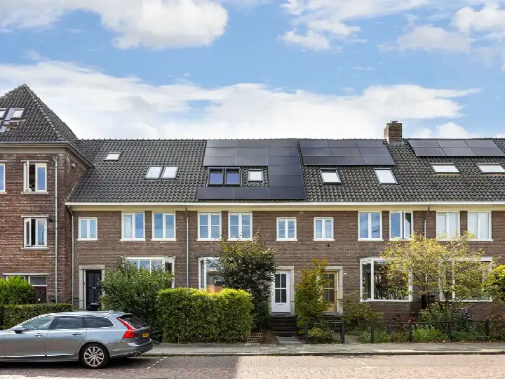 Tussenwoning te koop: Groen van Prinstererstraat 40, Statenkwartier Arnhem