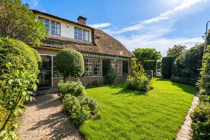 Hoekwoning te koop: Groene Gerritsweg 1, Laren-Centrum Laren (Nh)