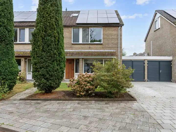 Tussenwoning te koop: Groene Zoom 7, Ten Boer Dorp Ten Boer