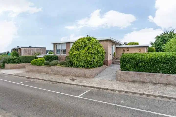 Detached house for sale: Groenenborgstraat 15, Schinnen Schinnen