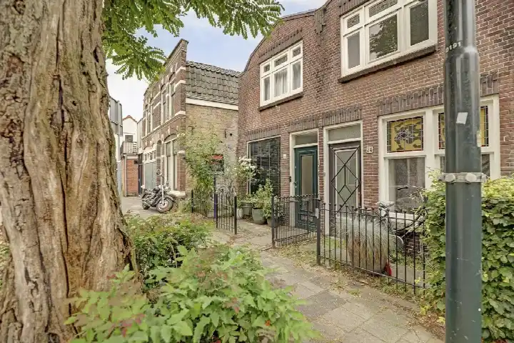 Corner house for sale: Groeneweg 76, De Baan e.o. Gouda