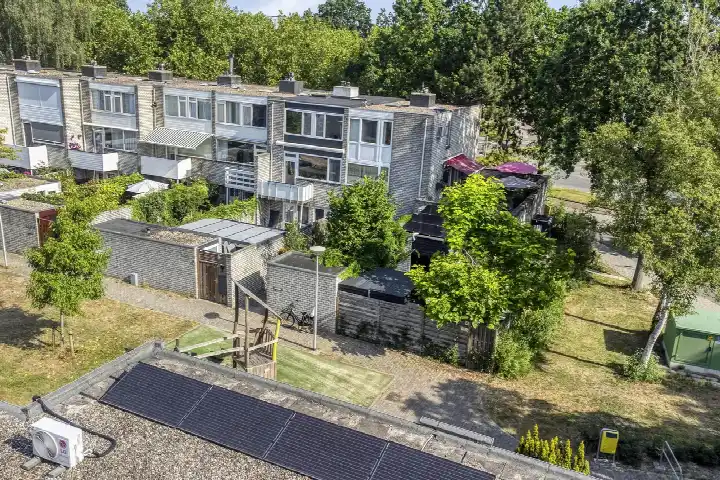 Tussenwoning te koop: Groenoord 16, Groenoord Alphen Aan Den Rijn