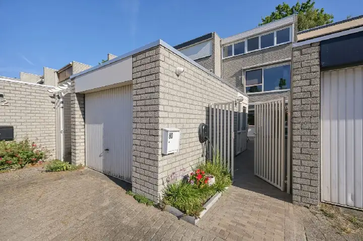 Tussenwoning te koop: Groenoord 80, Groenoord Alphen Aan Den Rijn