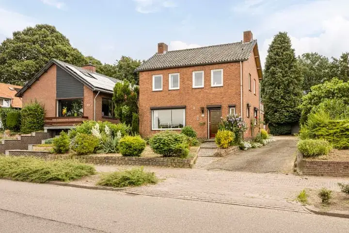 Vrijstaande woning te koop: Groenstraat 102, Melick Melick