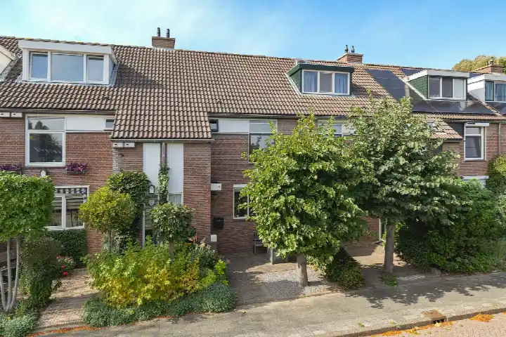 Terraced house for sale: Grondmolen 5, Molenvliet 2 Barendrecht