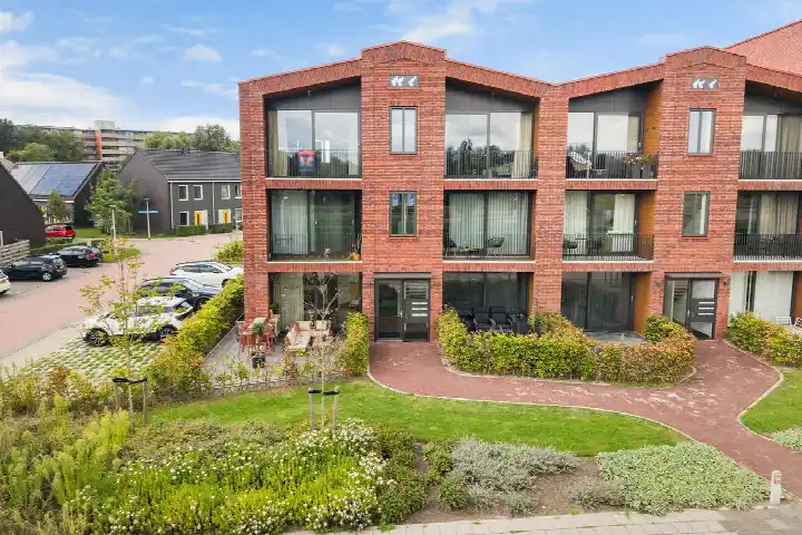 Apartment for sale: Groningerstraatweg 361A1, Vrijheidswijk-Oost Leeuwarden
