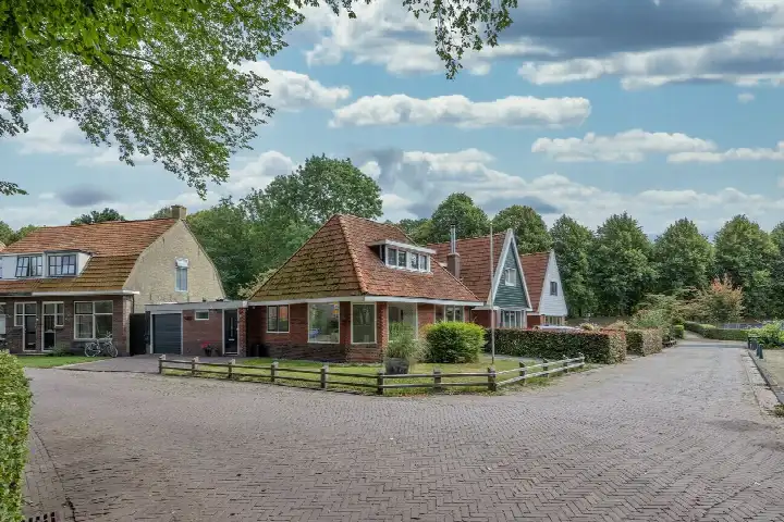 Vrijstaande woning te koop: Groot Kerkhof 23, Bolsward binnen De Wallen Bolsward