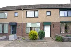 Tussenwoning te koop: Grote Beer 22, Oostburg Oostburg