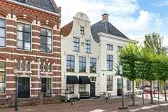 Terraced house for sale: Grote Bredeplaats 4, Binnenstad Harlingen