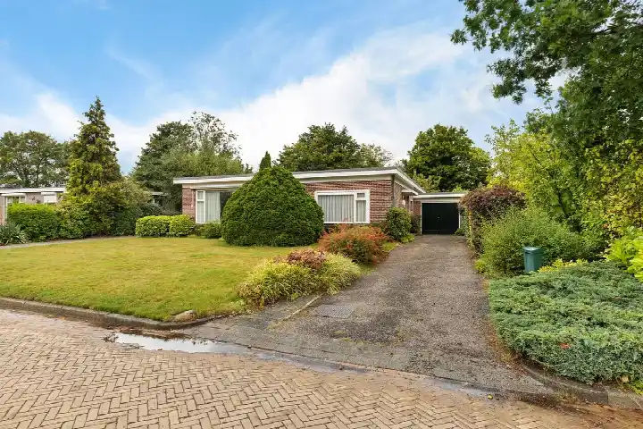 Vrijstaande woning te koop: Grote Hadderstraat 9, Uithuizermeeden Zuid Uithuizermeeden