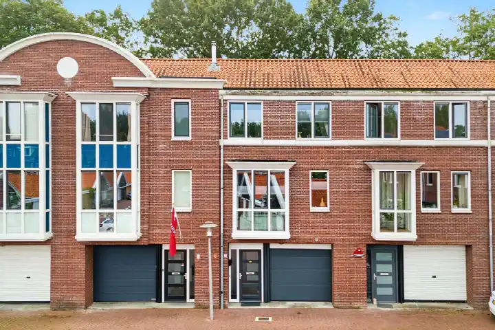 Terraced house for sale: Grote Houtplein 12, De Bossen Ede