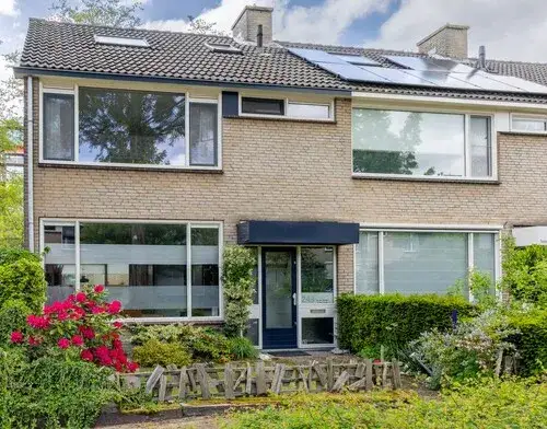 Corner house for sale: Grote Houw 243, Heusdenhout Breda