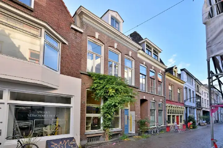 Terraced house for sale: Grote Overstraat 22, Centrum Deventer