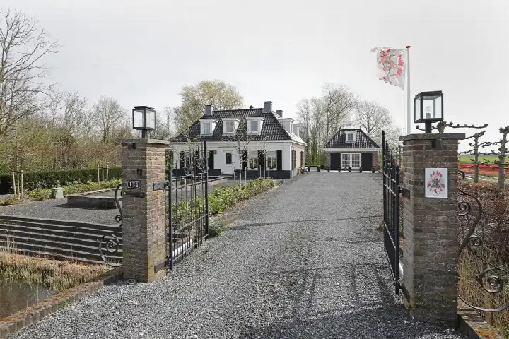 Vrijstaande woning te koop: Grote Sloot 134, Buitengebied Burgerbrug Burgerbrug