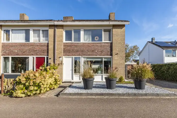 Semi-detached for sale: Grote Vaartlaan 75, Veendam-Sorghvliet Veendam
