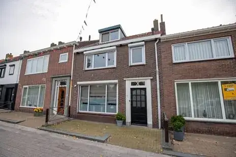 Terraced house for sale: Grote Kade 8, Breskens Breskens