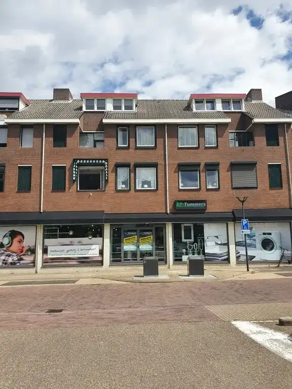 Apartment for rent: Grotestraat 128, Tegelen-Centrum Tegelen