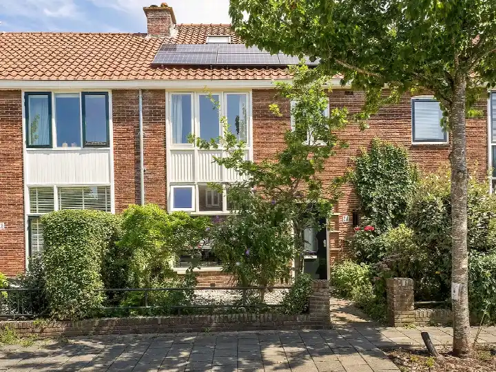 Tussenwoning te koop: Grunerielaan 24, Grunerie Oegstgeest