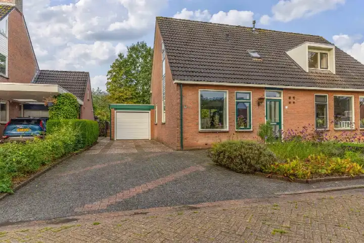 Semi-detached for sale: Grutto 7, Grootegast Grootegast